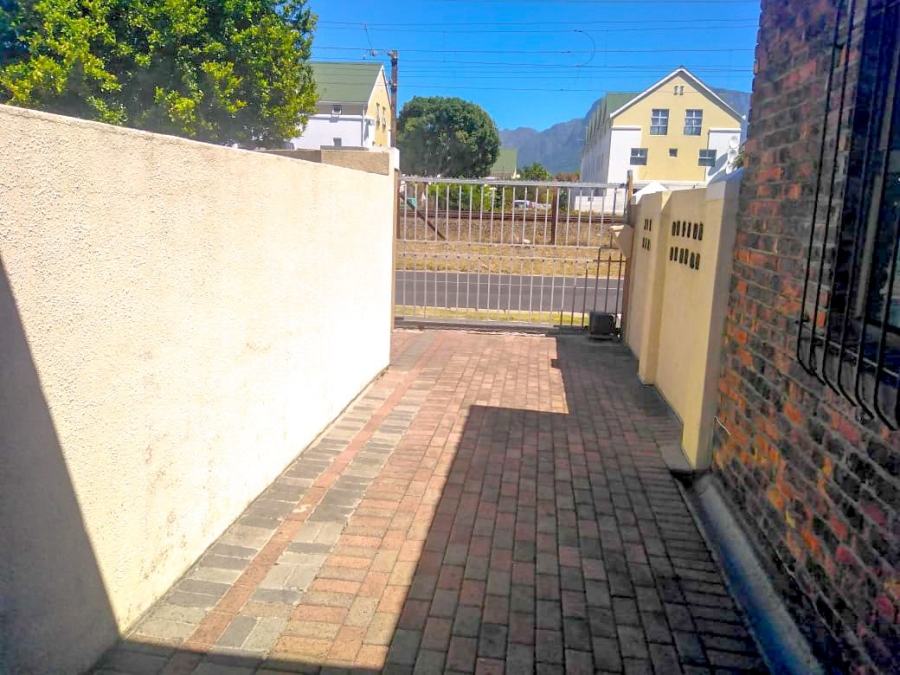 4 Bedroom Property for Sale in Crawford Western Cape